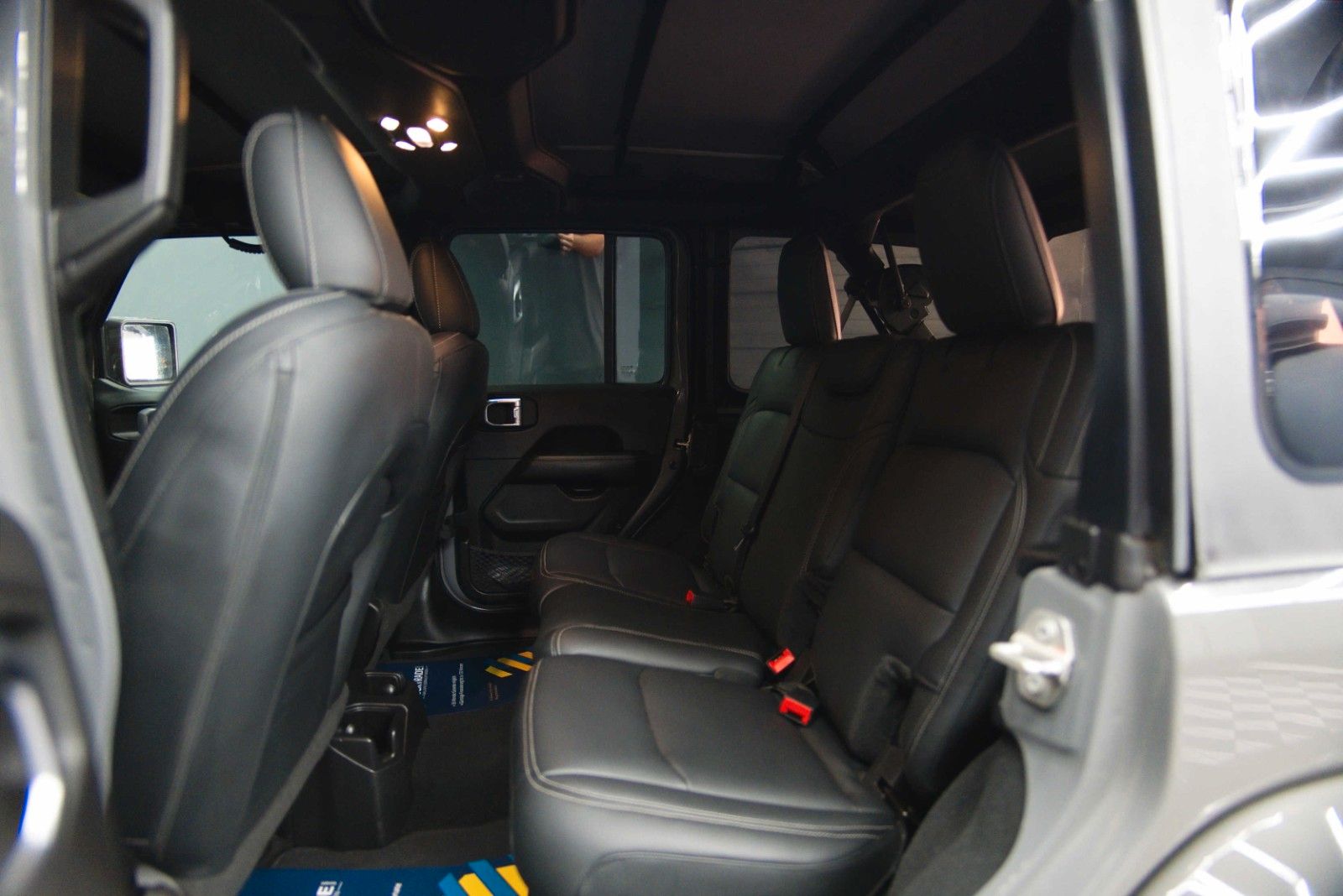 Fahrzeugabbildung Jeep Wrangler 3.6 V6 UNLIMITED SAHARA OFFROAD 4x4 LED