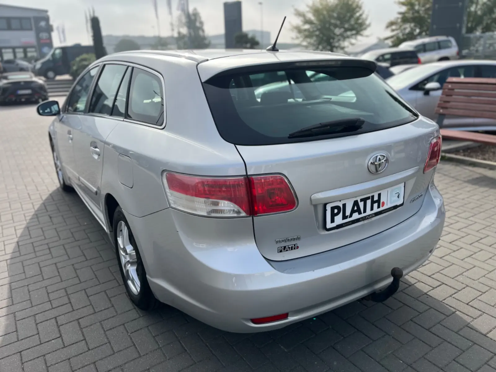 Toyota Avensis 2009 — photo 7
