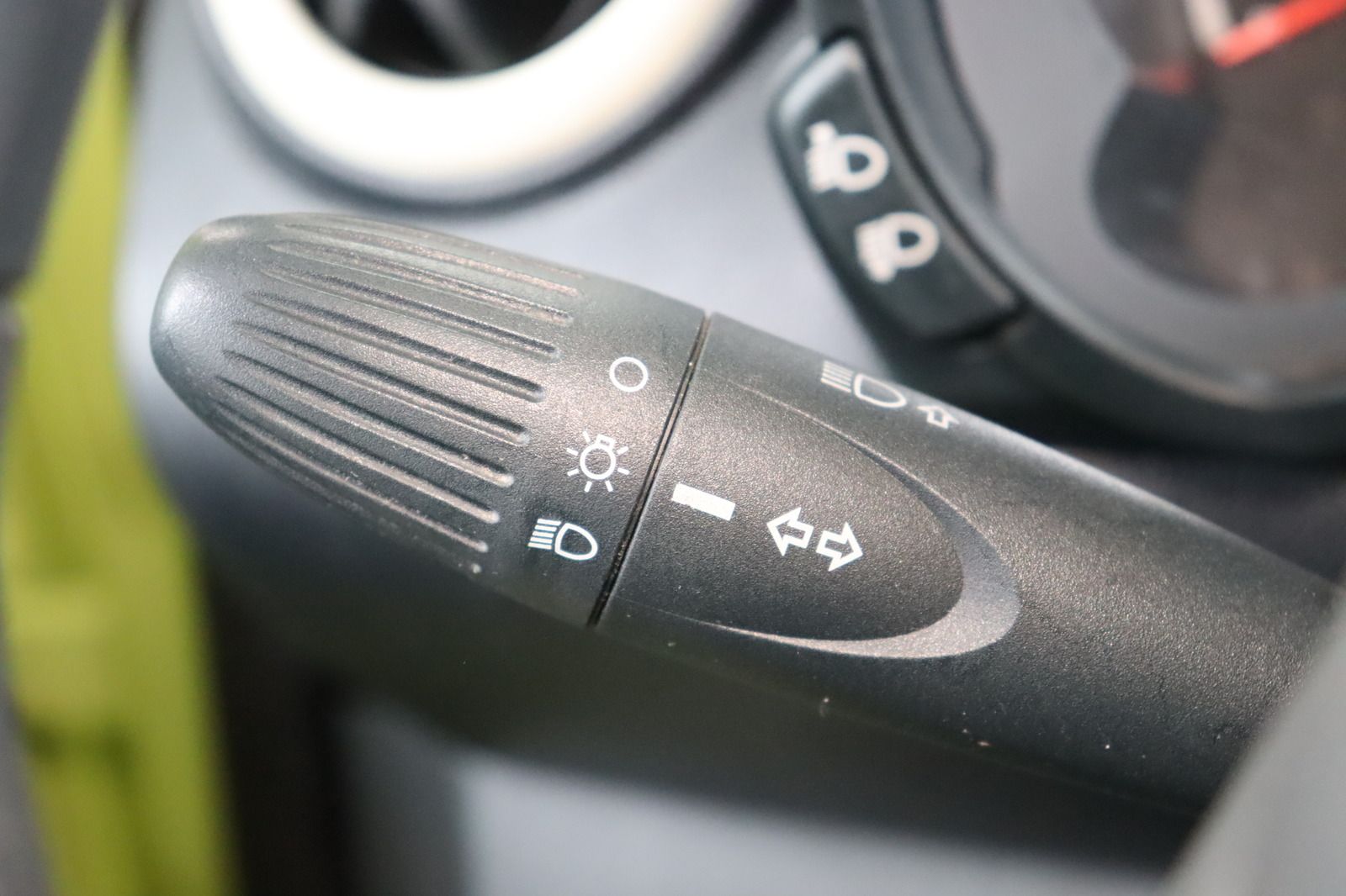 Fahrzeugabbildung Ford Ka 1.2 * 8-fach bereift * HU/AU bis 07.2026