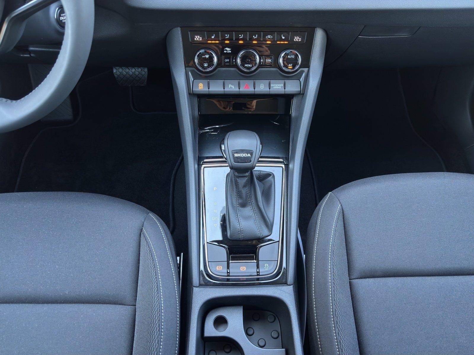 Fahrzeugabbildung SKODA Karoq Balance 2,0 TDI 110 kW DSG