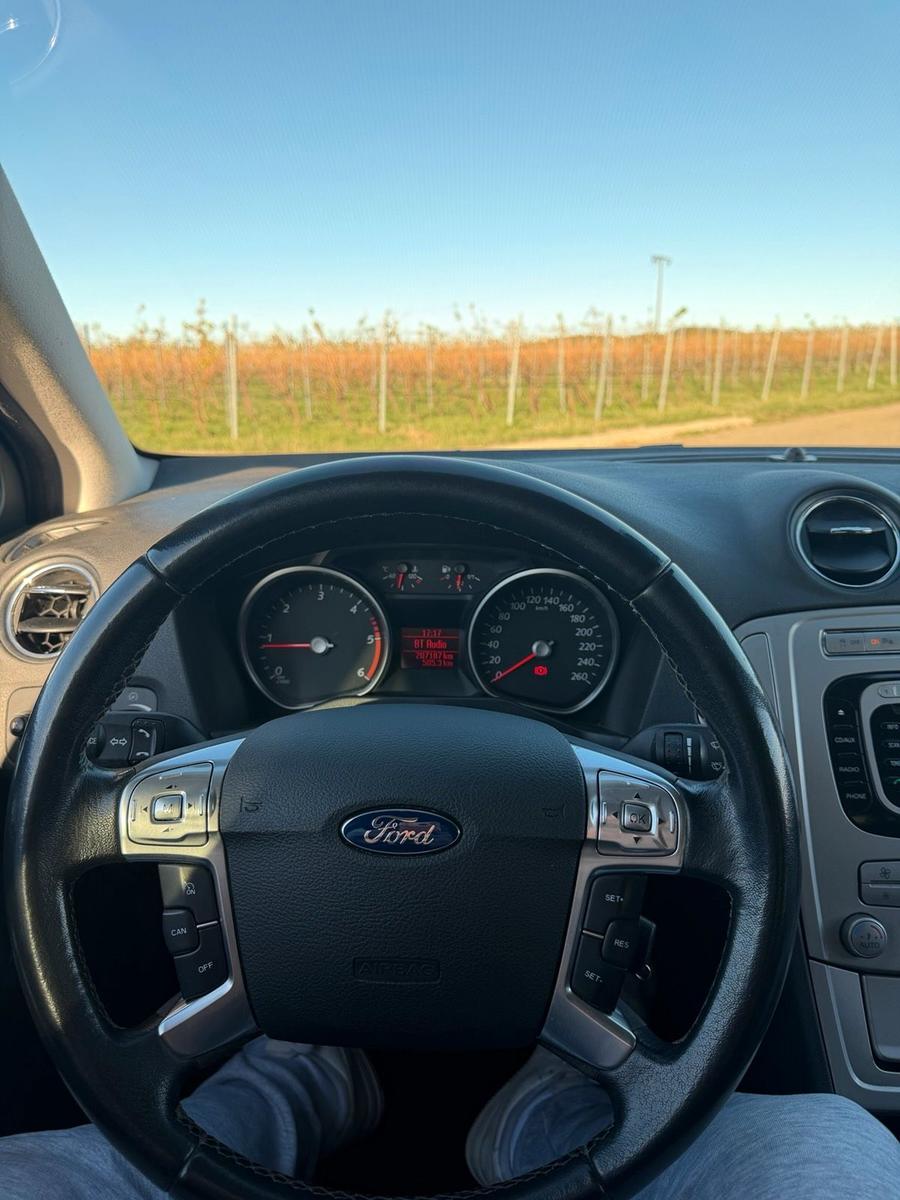 Ford Mondeo 2009 — photo 12
