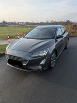 Ford Kombi,Cool&Connect, neuer orig. Motor m. 2.000km - Ford Focus: Motor