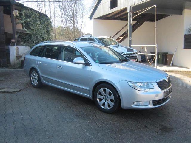 Skoda Superb 1.6 TDI Bi-Xenon SHZ Eu-5 PDC 1 Hand Alu