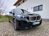BMW iX1 eDrive20 M-Sport, Professional,Comfortpaket - BMW iX1 von privat