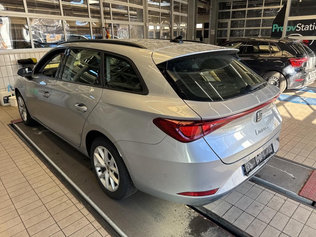 Fahrzeugabbildung SEAT Leon ST TSI Style LED AHK Navi AID ACC RFK SH