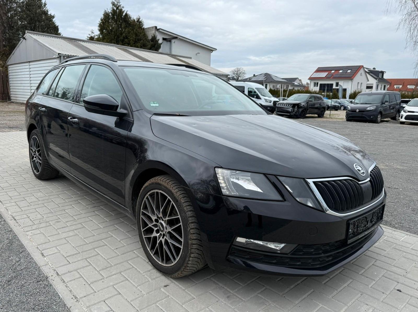 Skoda Octavia Combi Ambition Navi Tempo APP