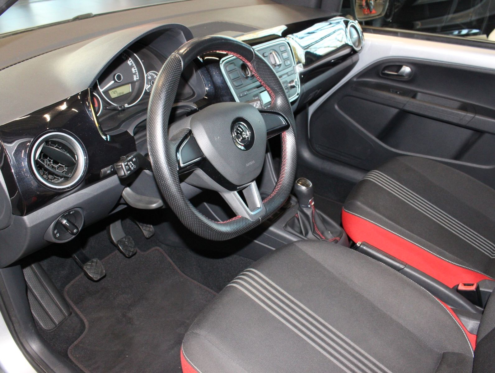 Fahrzeugabbildung SKODA Citigo Monte Carlo 2. Hand*Klima*PDC*Tempomat