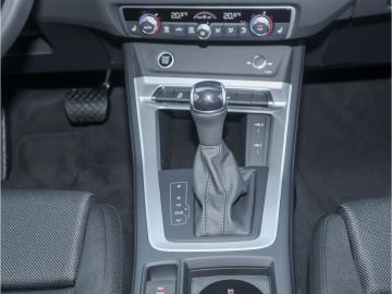Audi Q3 35 1,5 TFSI 110(150) kW(PS) S tronic LED Navi