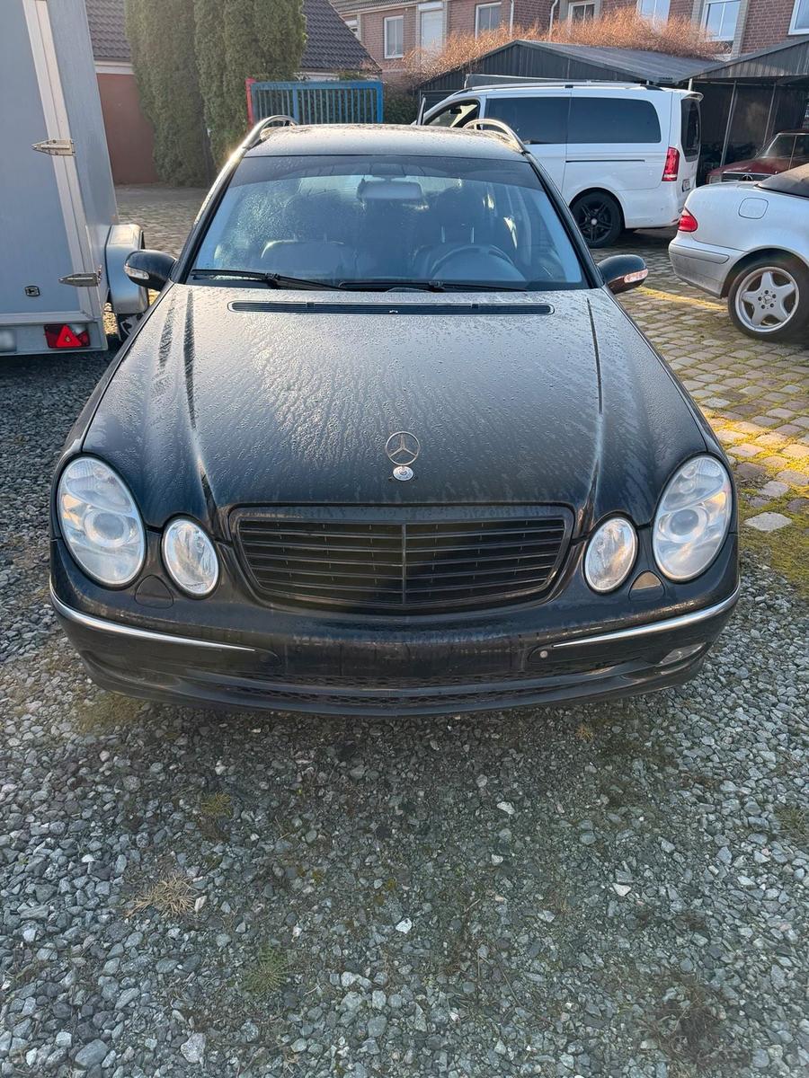Mercedes-Benz E 200