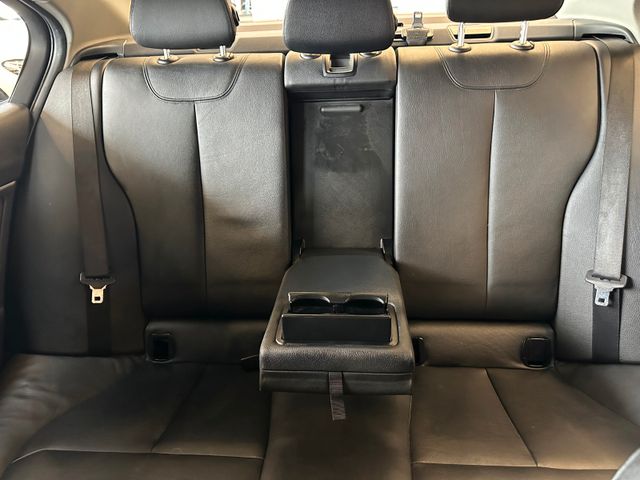 BMW 320 d Limousine *2. Hand*Klima*SHZ*Navi*DAB*HUD*