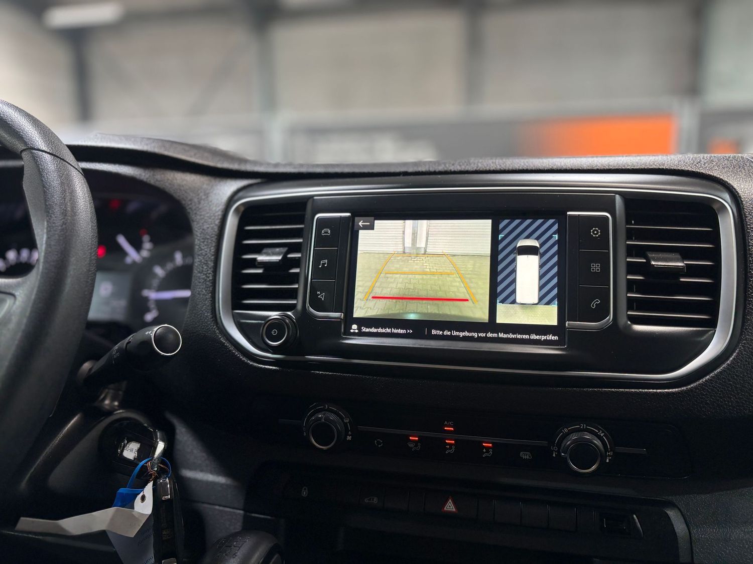 Fahrzeugabbildung Opel Vivaro 2.0 D Edition L3 #Sortimo#Klima#Kamera#Ca