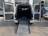 Volkswagen Caddy Comfortline-Wenderampe-Elektr. Schwenksitz - gebrauchte VW Caddy aus dem Jahr 2016