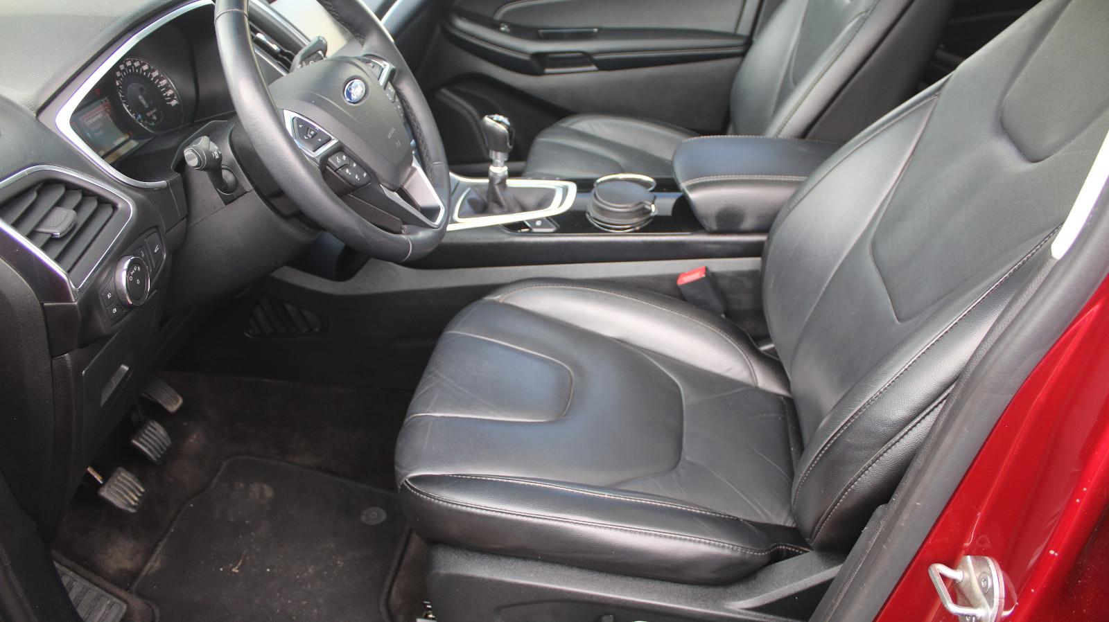 Ford Edge Titanium 4x4 Leder