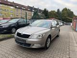 Skoda Octavia 1.4 TSI DSG Elegance TÜV NEU*2.HAND*AHK - Skoda Octavia aus 2009: Kombi