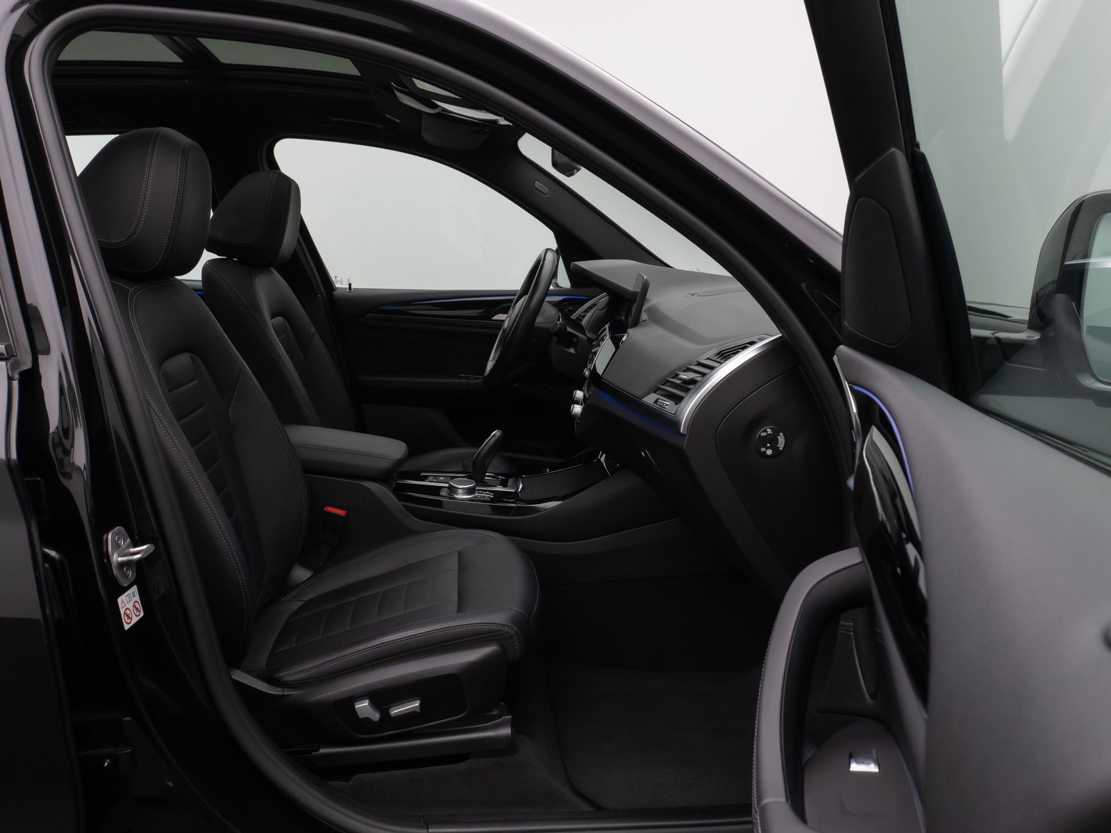 Fahrzeugabbildung BMW X3 xD30i Panorama Kamera DAB HiFi Komfort 20Zoll