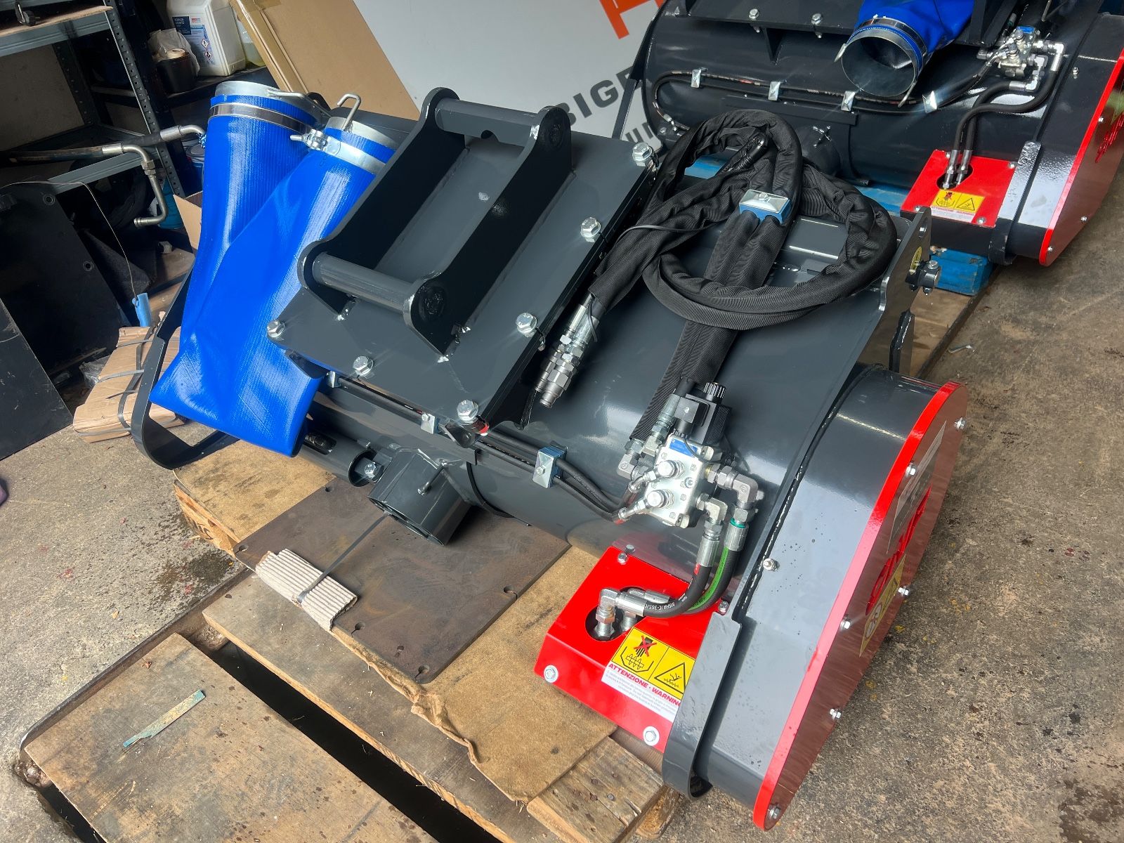 Fahrzeugabbildung Kubota CNF - BMX 200E  New für Radlader und Minibagger