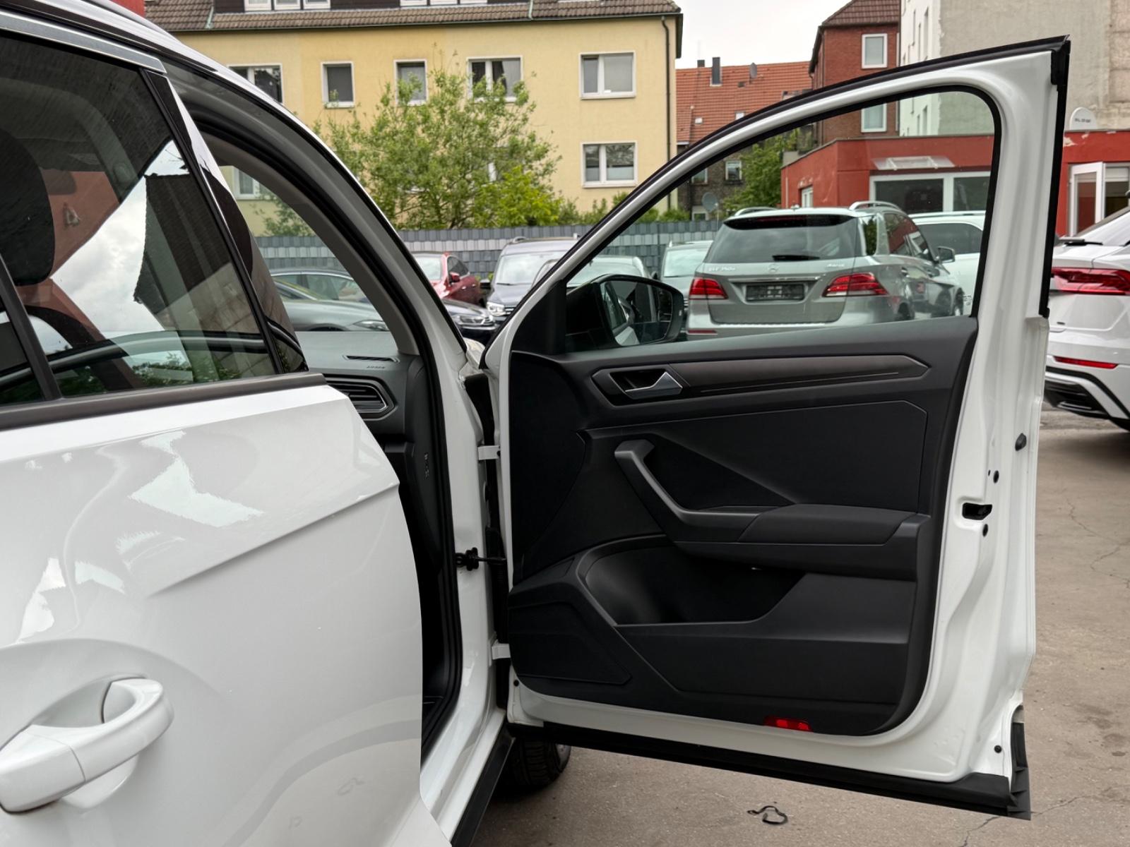 Volkswagen T-Roc Style*R-KAM*AHK*APPLE-CAR*ALU