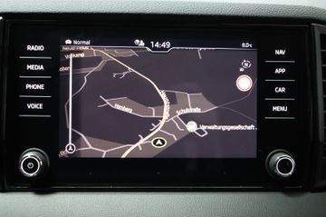 Skoda Karoq Sportline 4x4 AHK Pano 19 Zoll NAVI