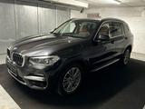 BMW X3 xDrive 20 d Luxury Line*Assis*AHK*Service BMW - BMW X3: Line X