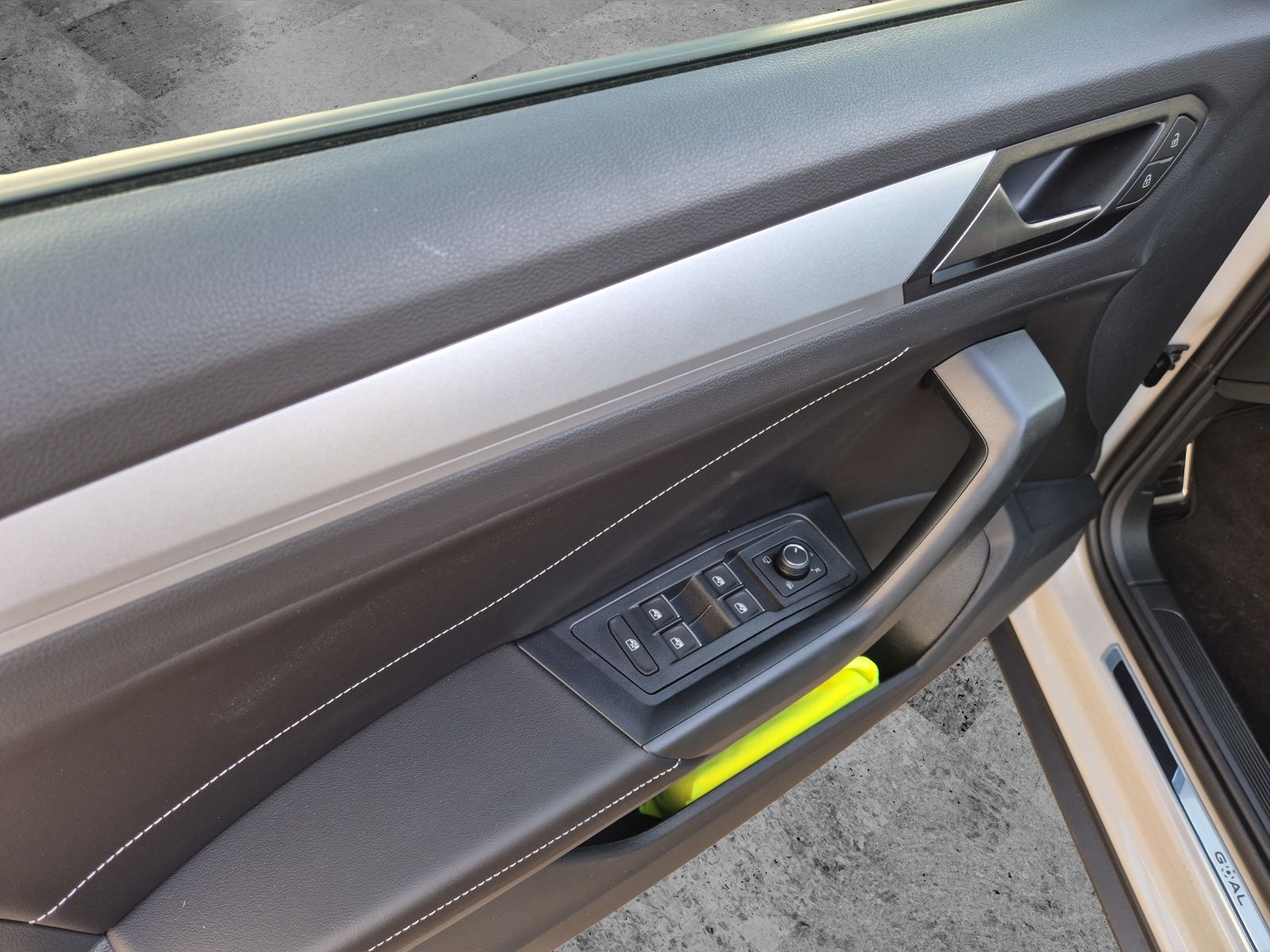 Fahrzeugabbildung Volkswagen T-Roc Goal LED DAB ACC