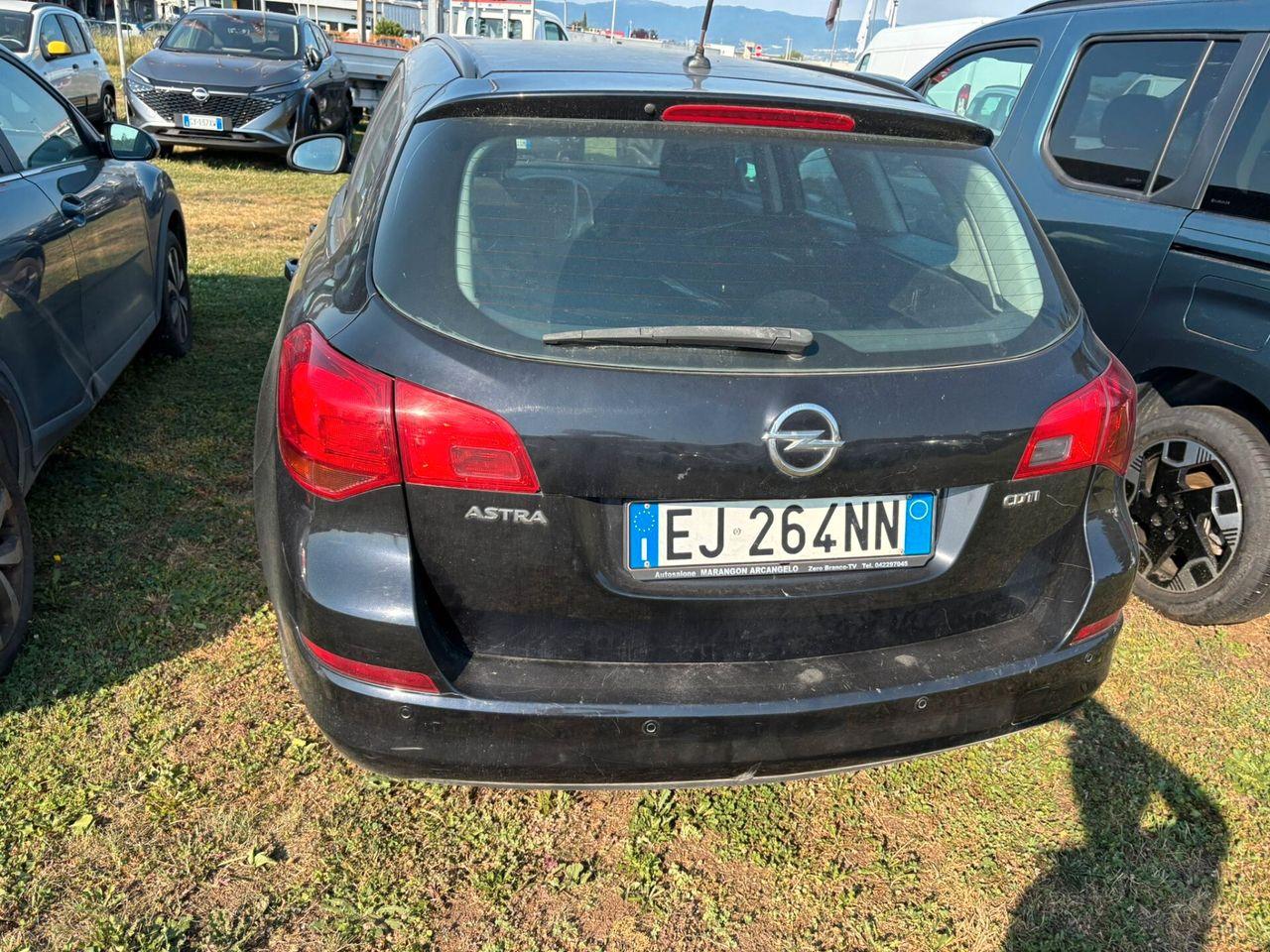 Opel Astra 2011 — engine 1.686 cm³, 125 HP (92kW)