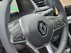 Fahrzeugabbildung Captur II Techno 1.6 E-TECH Hybrid 145 EU6e