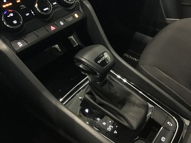 Fahrzeugabbildung Skoda Karoq Selection 1.5 TSI/DSG/ACC/SHZ/SmartLink