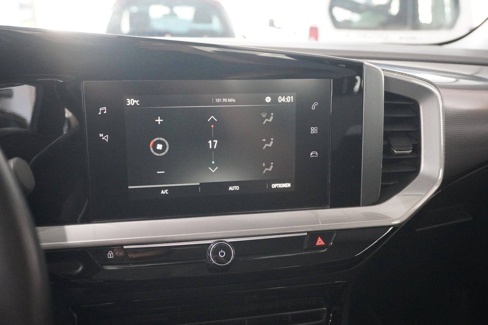 Fahrzeugabbildung Opel Mokka-e ELEGANCE 3-PHASIG NAVI/LED/KAMERA/DAB+