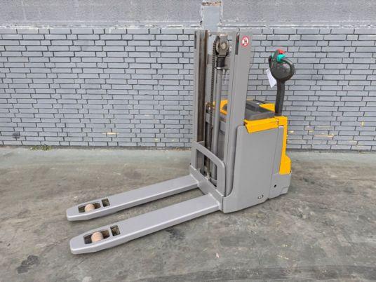 Jungheinrich EJD 220 Baujahr 2019 /HH 2,1M/  Akku 2019