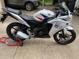 Honda CBR 125 R (JC50) - HONDA CB 125 J