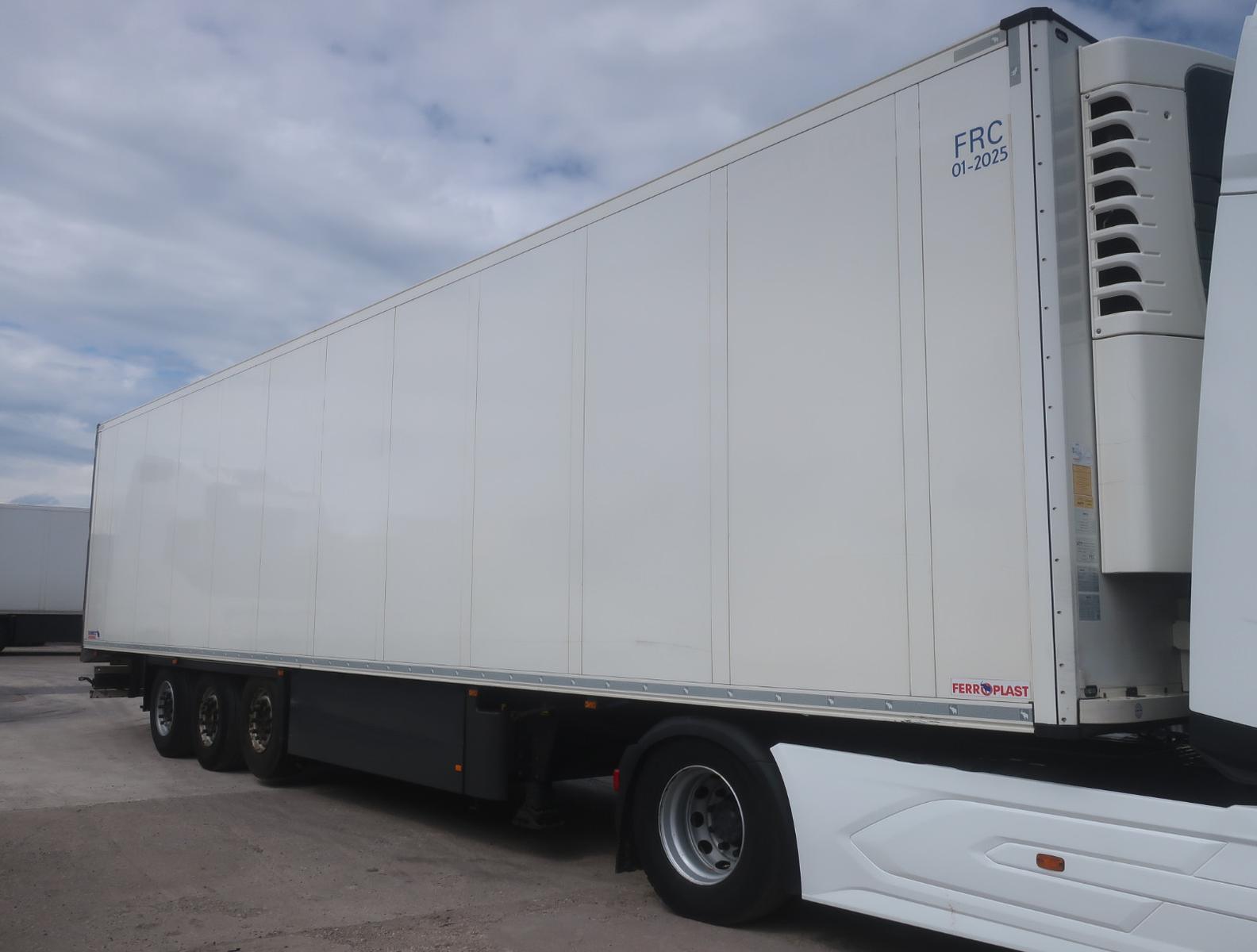 Schmitz Cargobull ca.90 m³ Doppelstock Liftachse 2.70m Innenhöhe