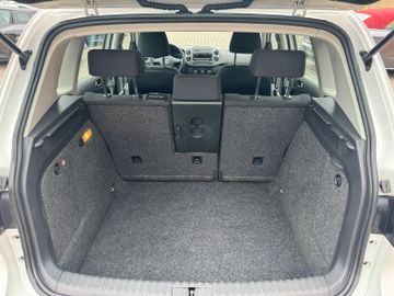 Volkswagen Tiguan - 9
