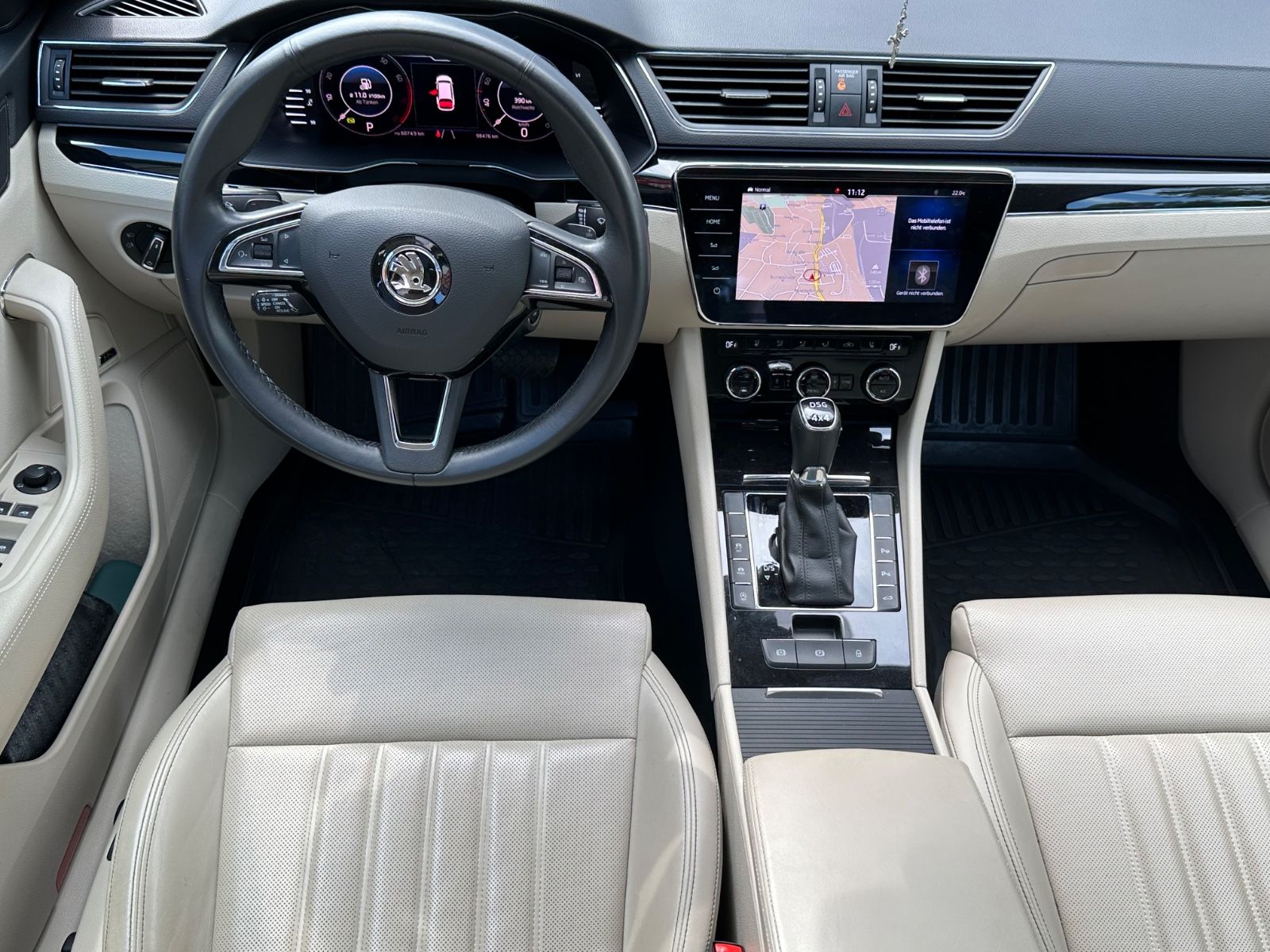 Skoda Superb Combi L&K 4x4 Leder Standhzng AHK Pano foto 19