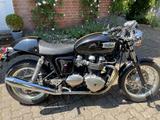 Triumph Thruxton 900 - TRIUMPH THRUXTON 900