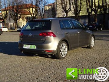 Volkswagen Golf - 10