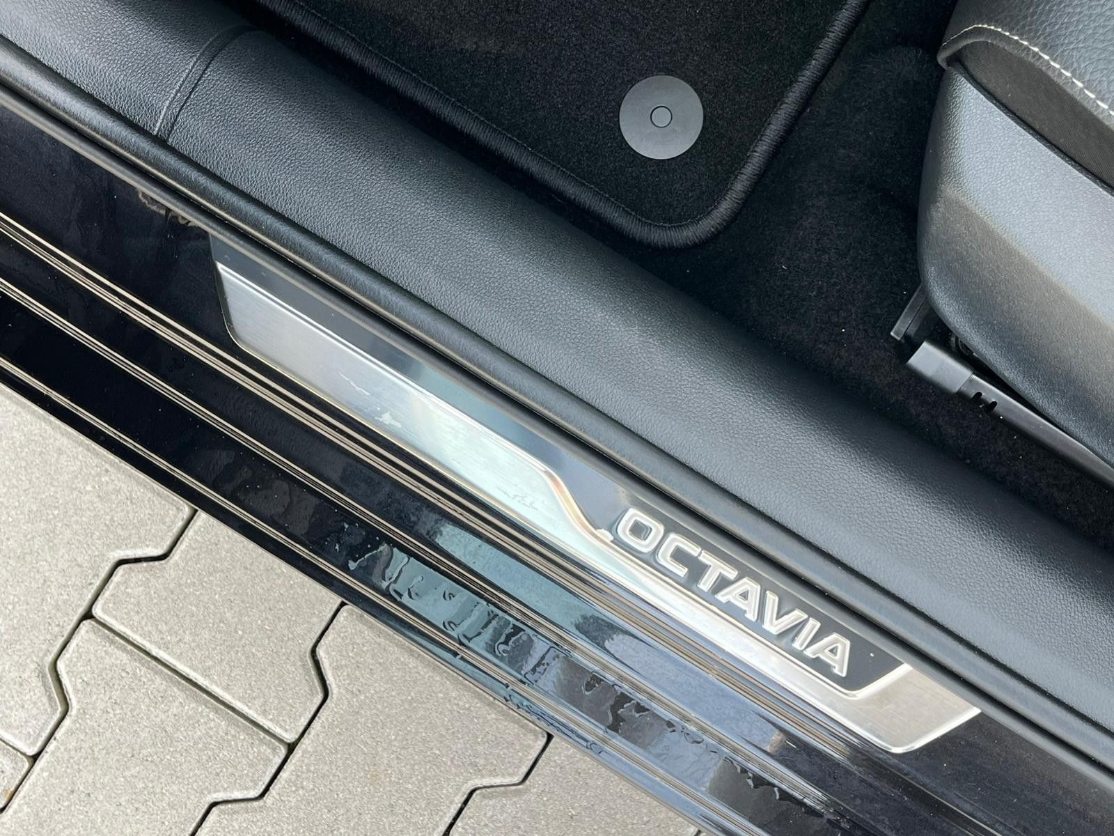 Imagen del vehículo: SKODA Octavia 2.0 TDI Sportline DSG MATRIX*INVIERNO*5 años
