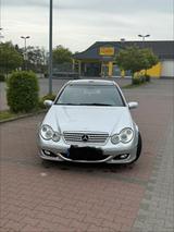 Mercedes-Benz Mercedes C220 CDI Sportcoupe - Mercedes-Benz C 220: Cdi Sportcoupe