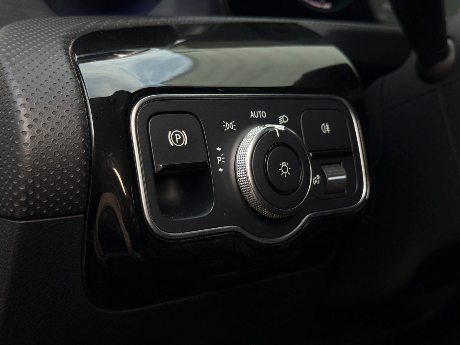 Fahrzeugabbildung Mercedes-Benz CLA 45 S AMG Matt/Perf-Sitz/MBeam/AERO/Night-Pkt