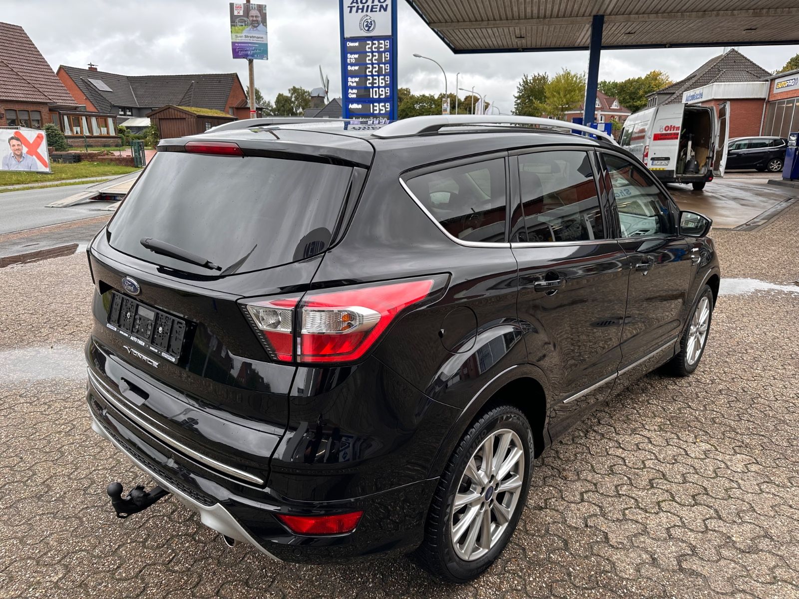 Fahrzeugabbildung Ford Kuga Vignale 2.0 TDCi 4x4 AHK/ACC/BiXenon/Keyfre