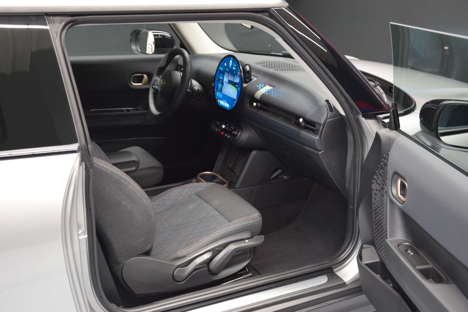 Fahrzeugabbildung MINI Cooper C Ambiente 2-Zonen LED Temp. SitzH.