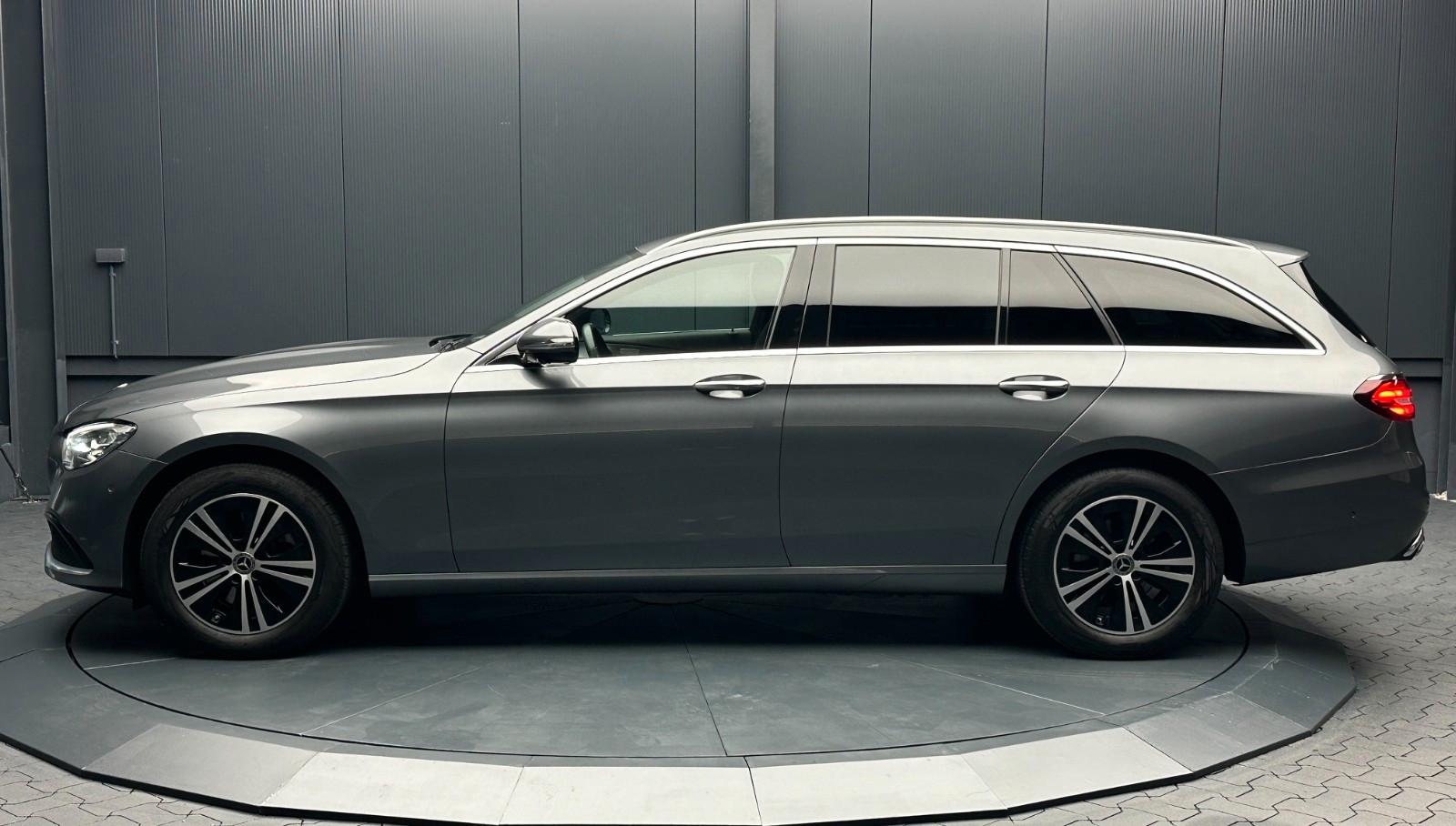 Mercedes-Benz E 220 d T 4Matic Avantgarde *LEDER*HuD*360*NAVI*