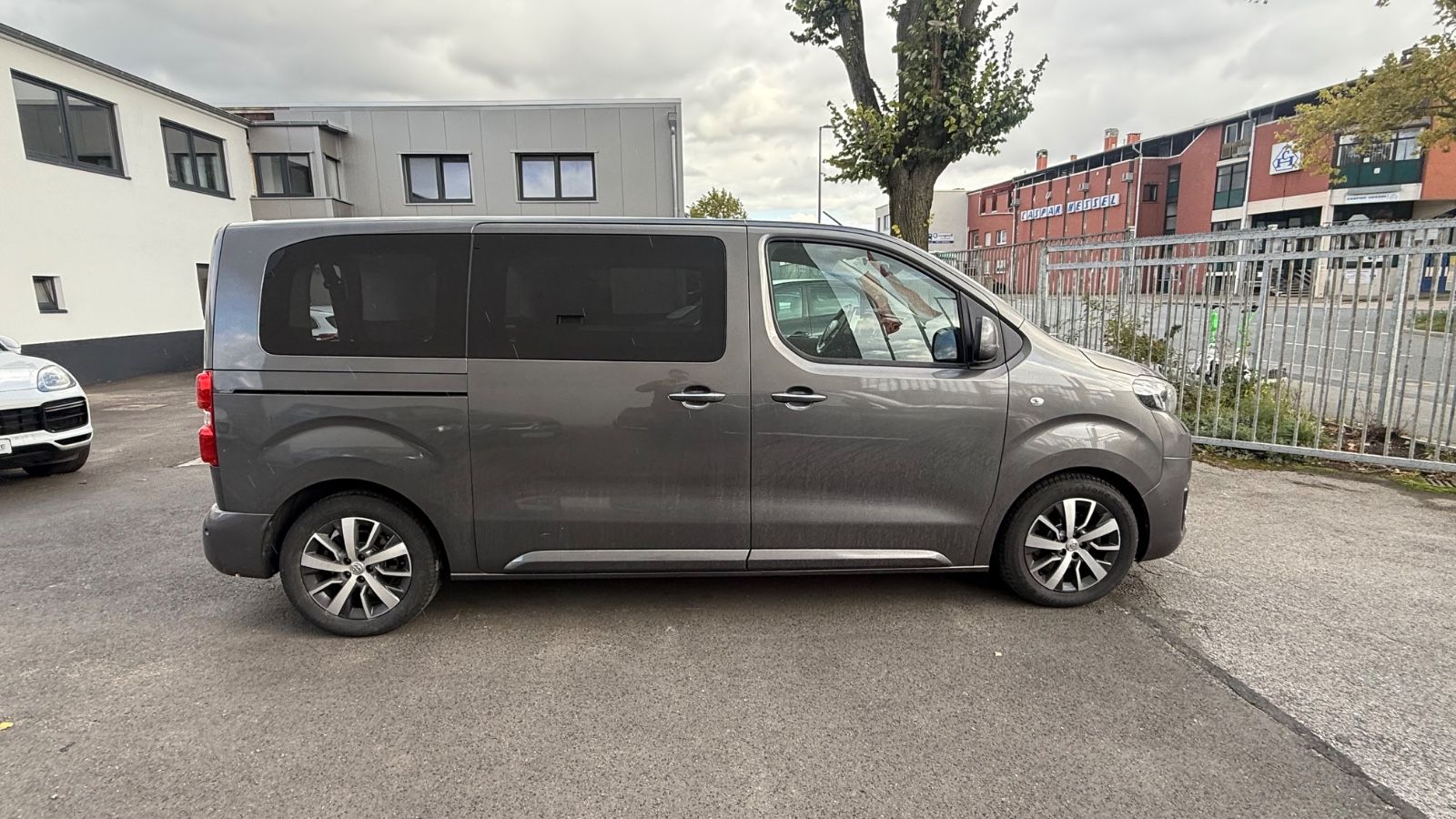 Fahrzeugabbildung Toyota Proace Verso L1 Family Comfort