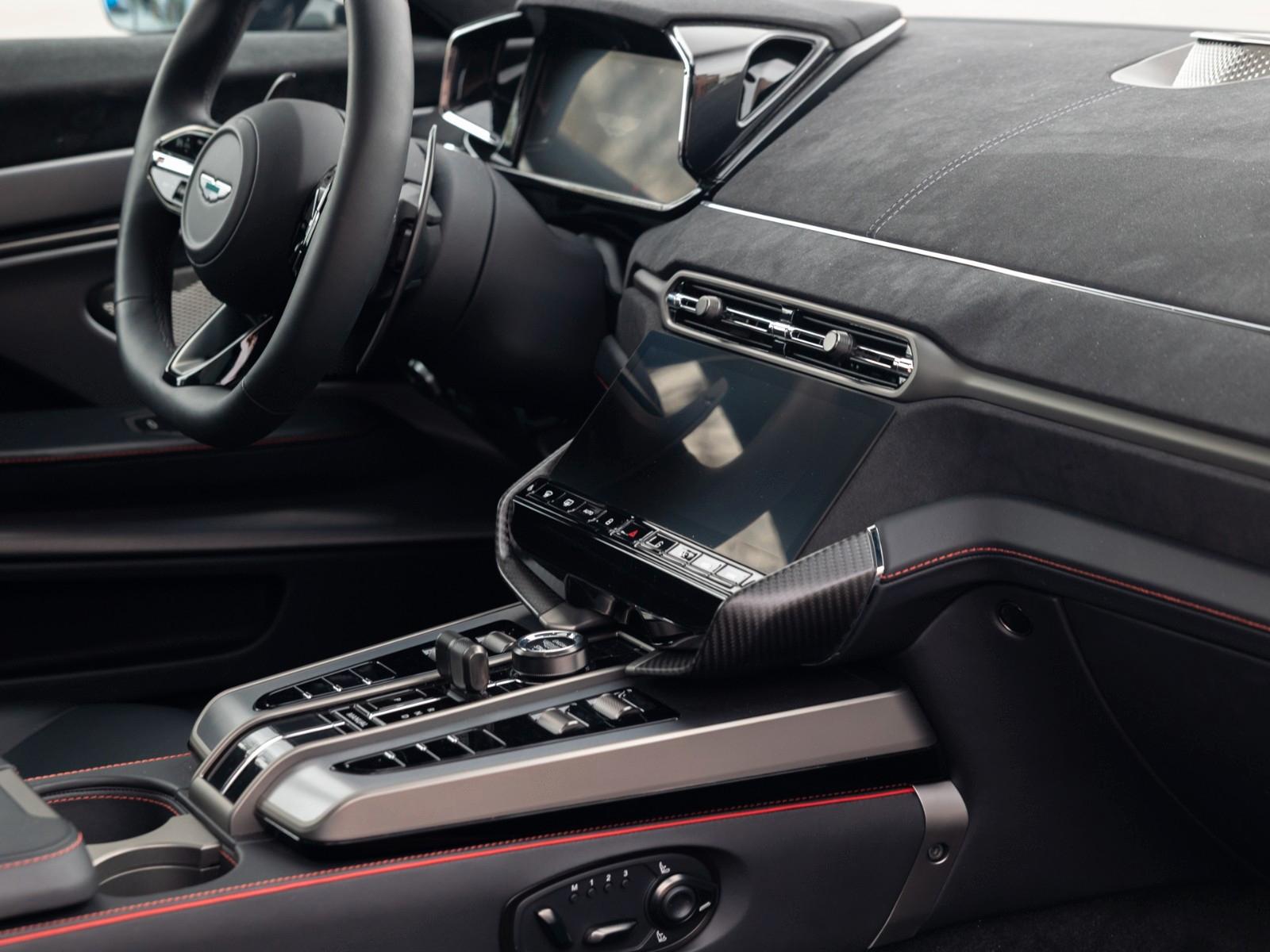 Aston Martin Vanquish | Titan Auspuff | Black Pack
