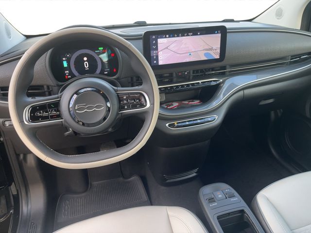 Fiat 500 e Cabrio La Prima 42kWh Navi+RFK+SHZ+LED+LM