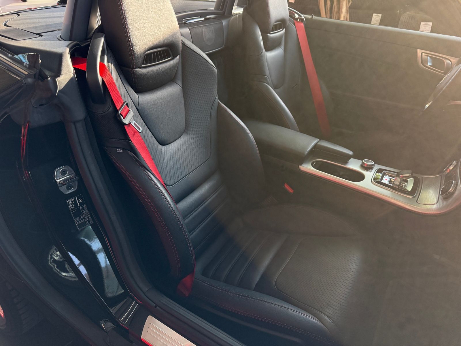 Fahrzeugabbildung Mercedes-Benz SLC 300 AMG MEMORY RFK LED