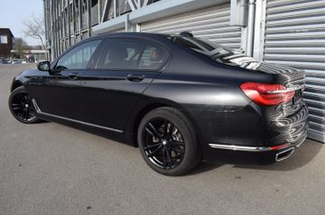 BMW 740 - 4