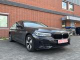 BMW 520d *KAMERA*LED*CARPLAY*START/STOP*SHZ* - BMW 520 Hybrid (Diesel/Elektro)