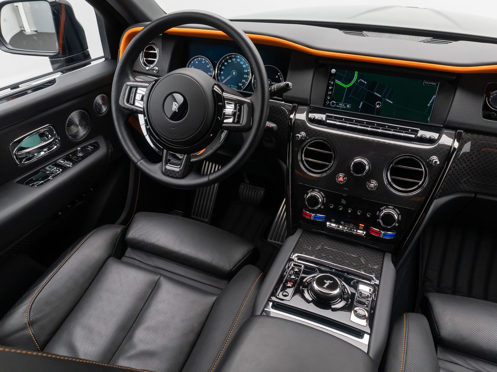 Fahrzeugabbildung Rolls-Royce Cullinan Black Badge Night Vision Novitec VOLL