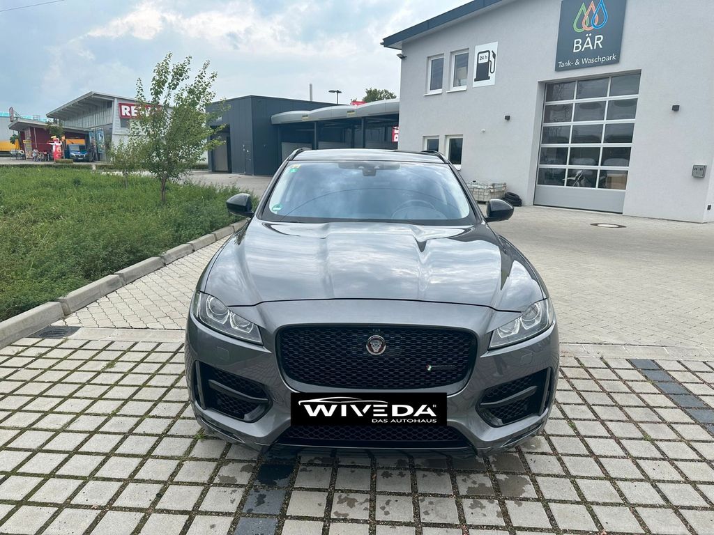 JAGUAR F-Pace