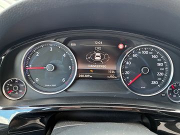 Volkswagen Touareg - 11